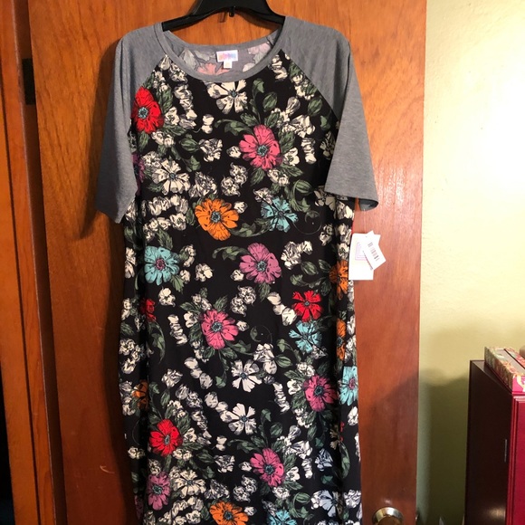 LuLaRoe Dresses & Skirts - Lularoe Julia dress